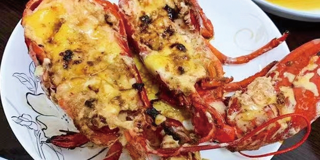 Grilled lobster with Thousand Island sauce
